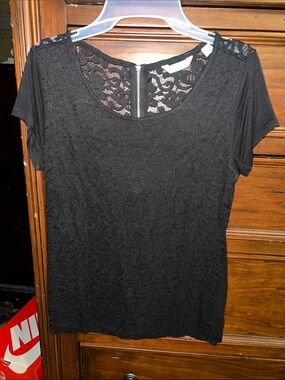 New York & Company Black Short Sleeve Lace Back Tee